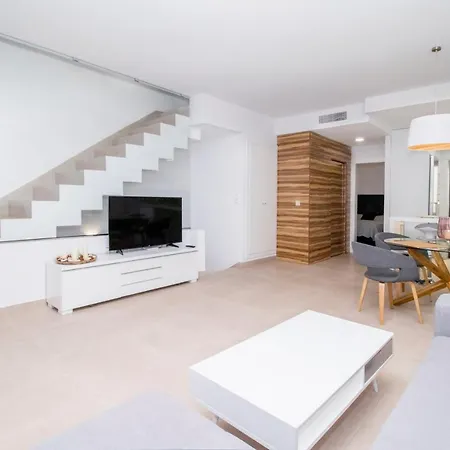 Royal Park * Торевьиа